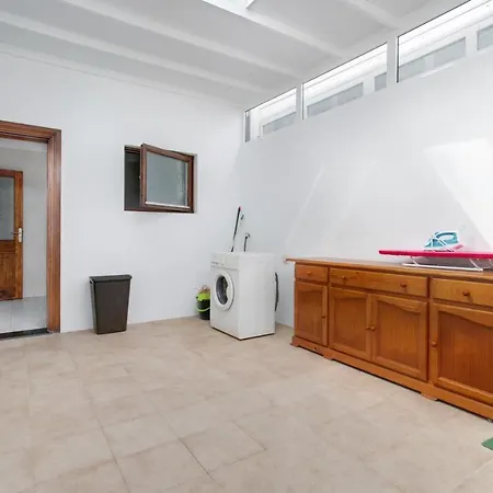 1b * Playa Blanca (Lanzarote)